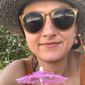 Meet your Posher, Leanne